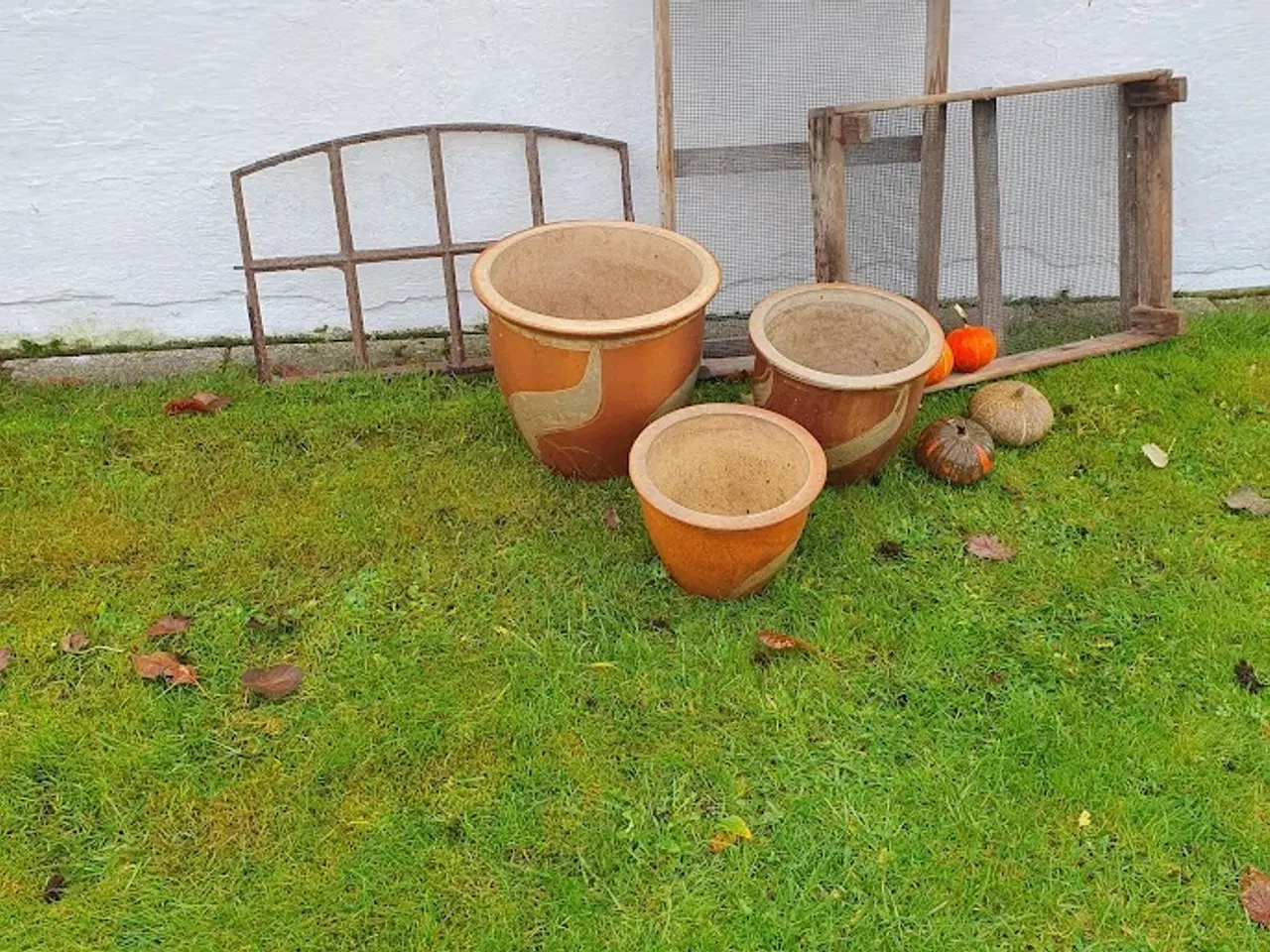 Billede 1 - Havekrukker (3 stk.) & rist bakker 