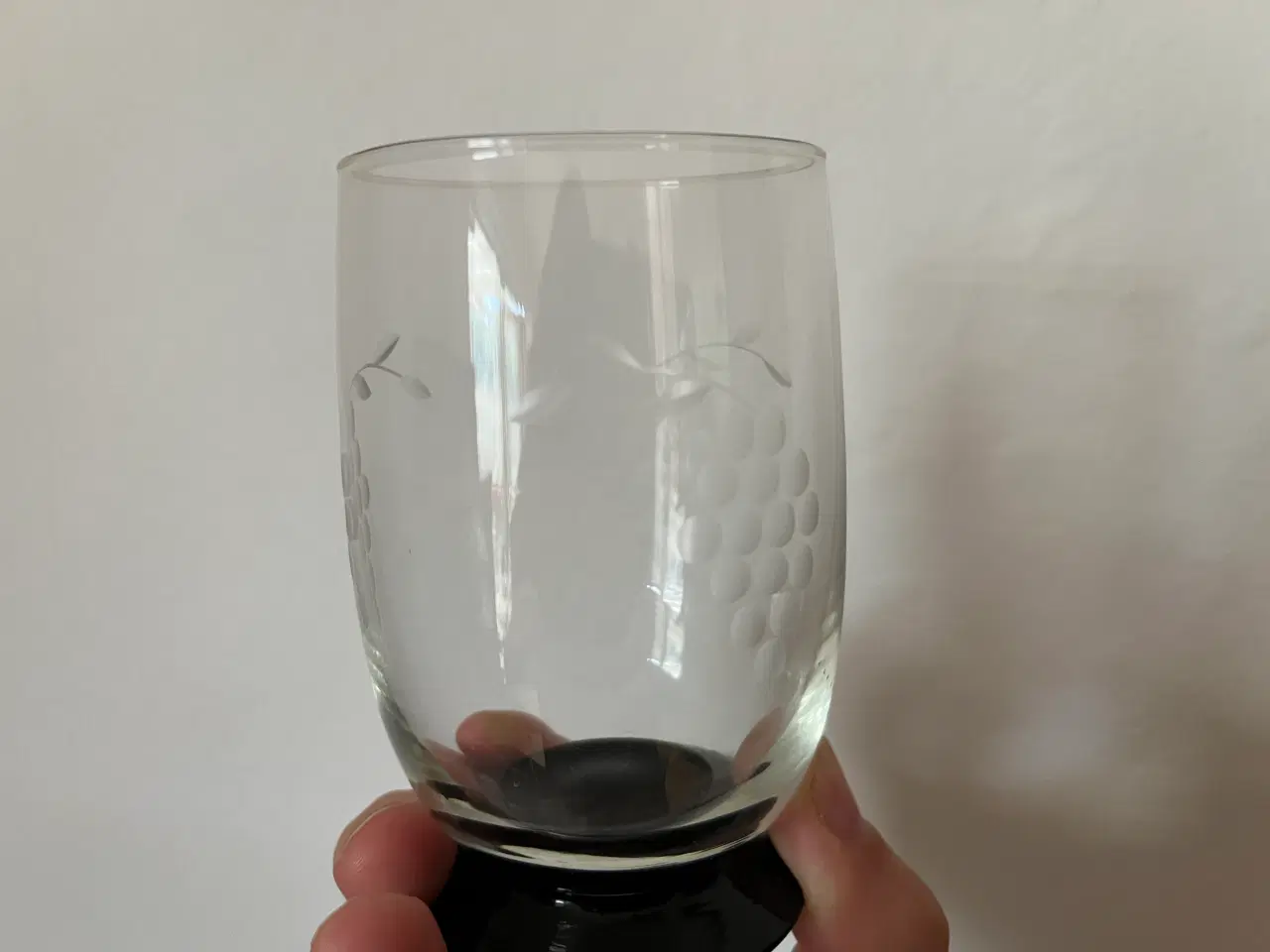 Billede 1 - Glas med sort fod