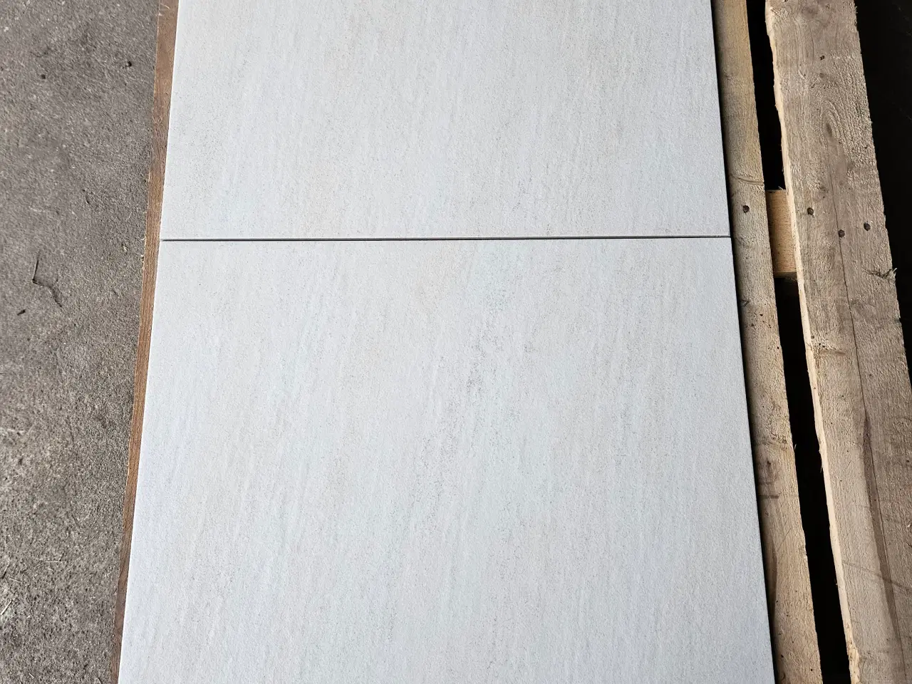 Billede 1 - Gulv- og vægklinke Moonstone Cream 61,5x61,5 cm 