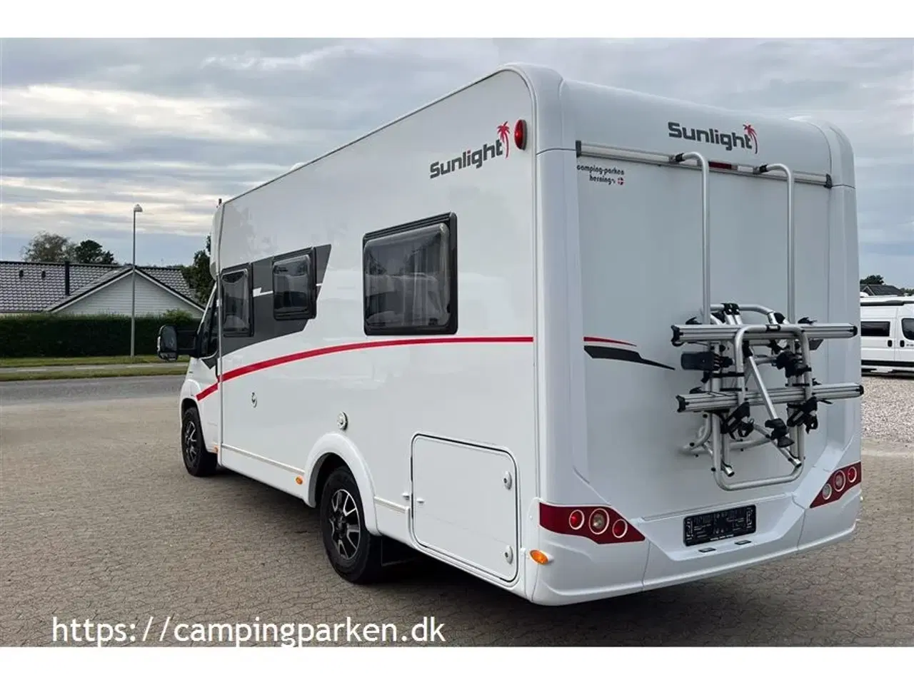 Billede 14 - 2020 - SunLight T 64   Velholdt kort autocamper med fransk seng og automatgear
