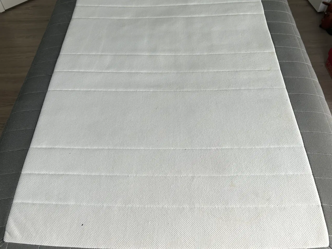 Billede 1 - Seng fra Ikea 