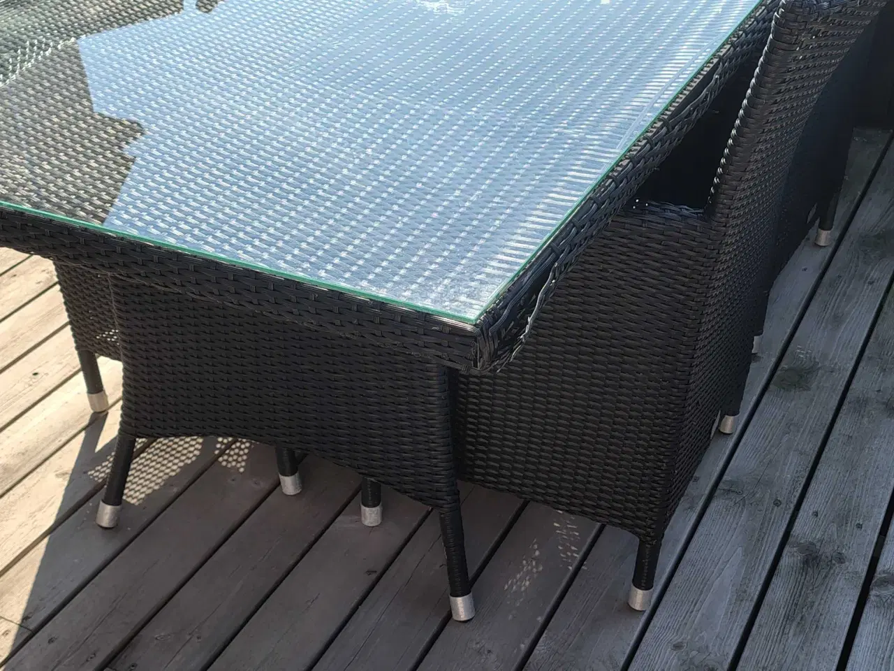 Billede 2 - Stort polyrattan havebord med glasplade