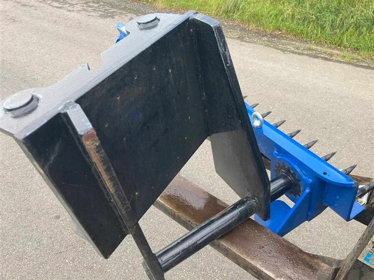 Billede 17 - Auger Torque T 150 Monteret med ophæng der passer på Hydrema skift
