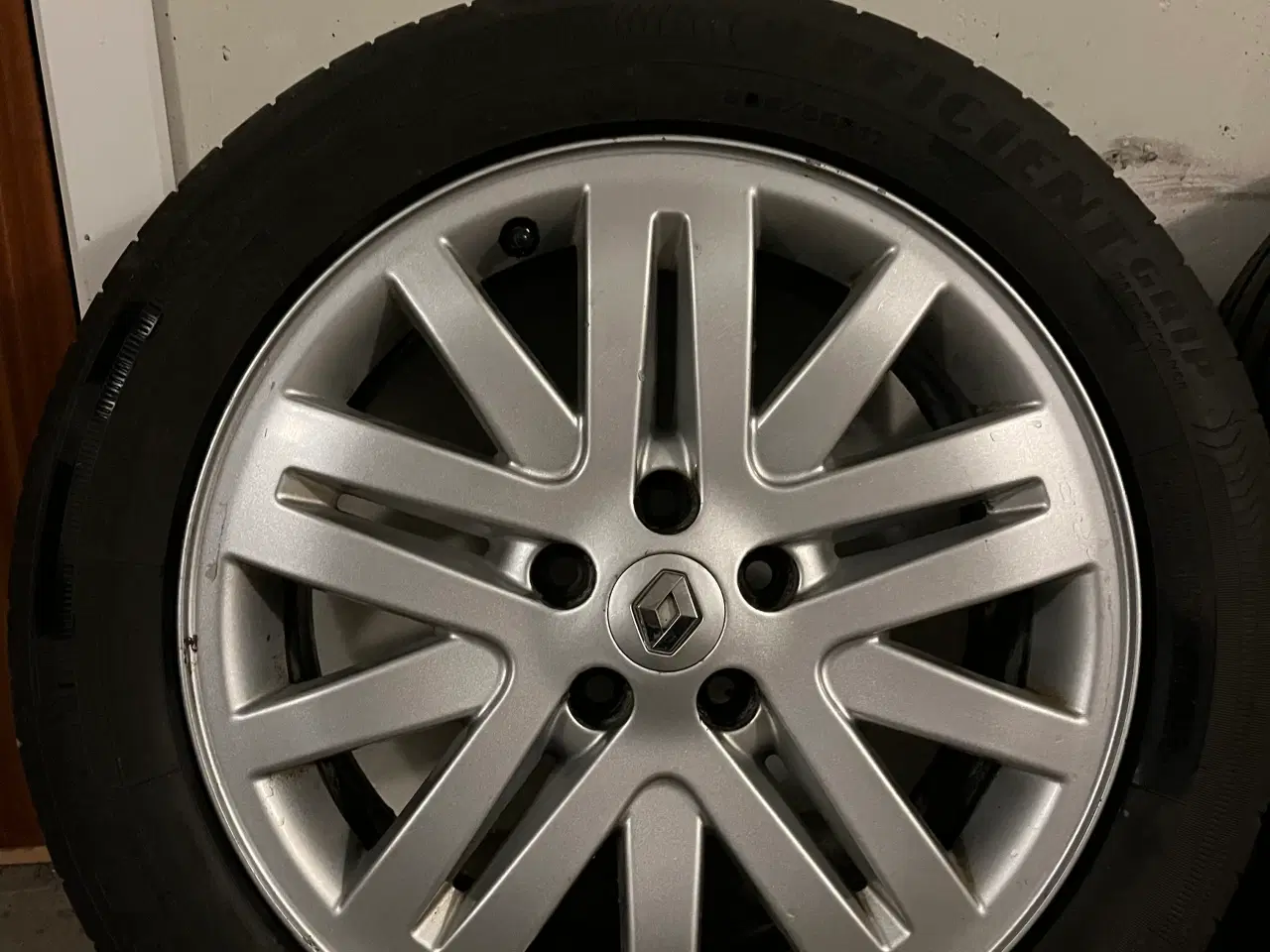 Billede 2 - 17 Originale Renault Alufælge med sommerdæk