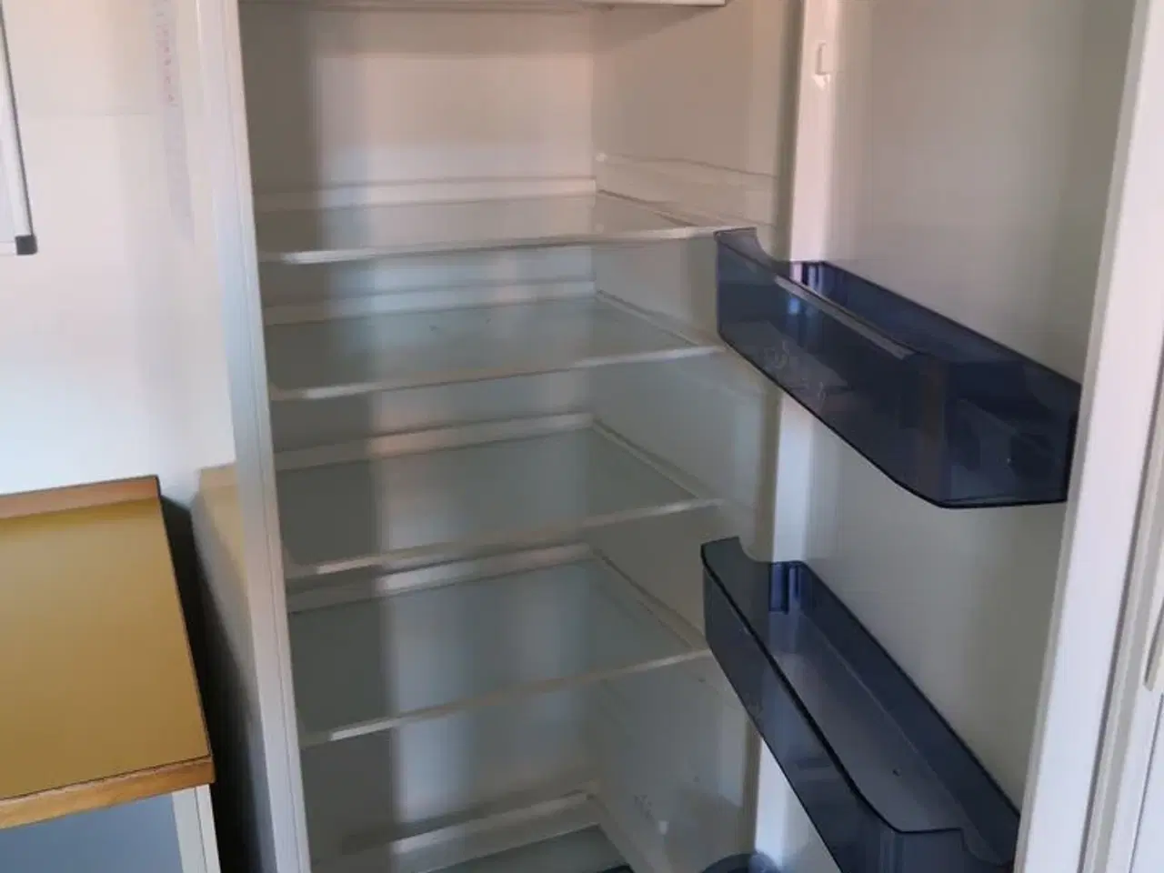 Billede 2 - Køleskab BRANDT BFL1372MW