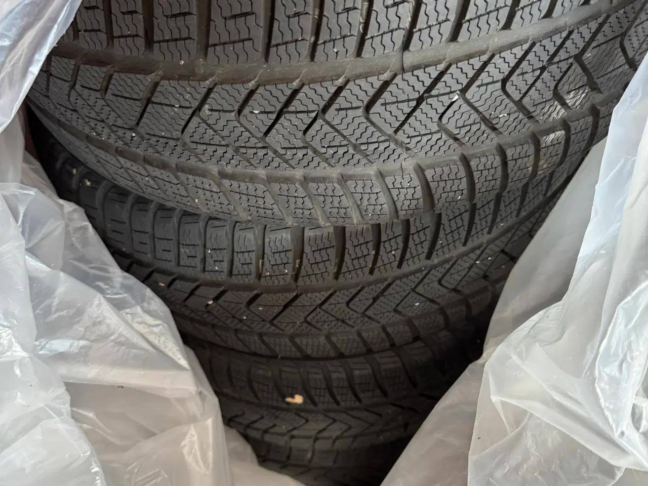 Billede 1 - Pirelli vinterdæk, passer bl.a. til Tesla Model 3