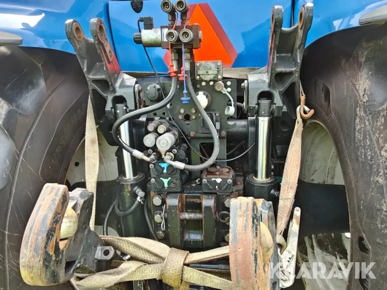 Billede 12 - Traktor New Holland T8. 420 Autocommand med front PTO og lift