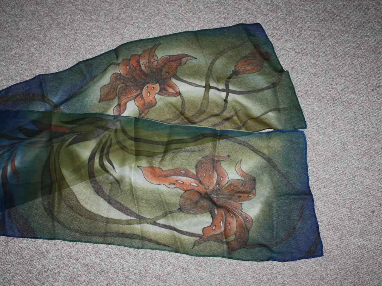 Billede 3 - Tørklæde håndmalet 173 cm x 32 cm