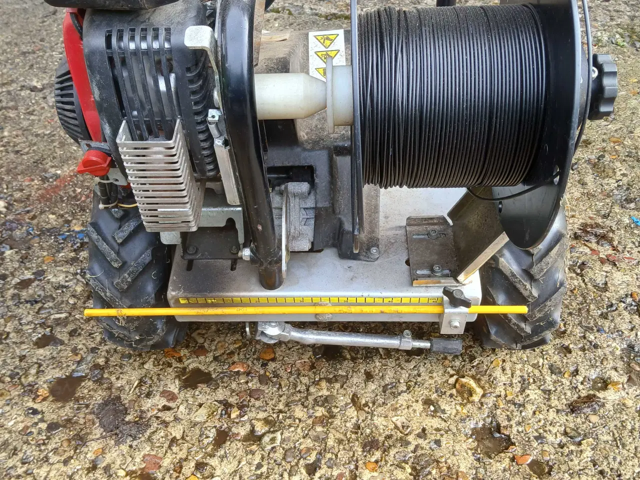 Billede 4 - Kabel nedlægge til Robot plæneklipper 