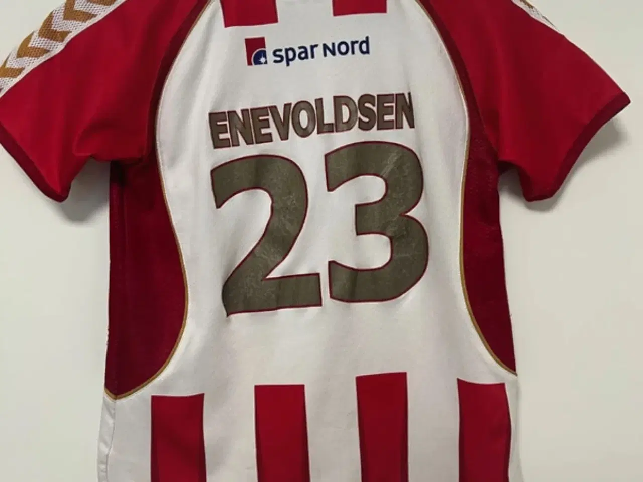 Billede 2 - AaB trøje med Autograf