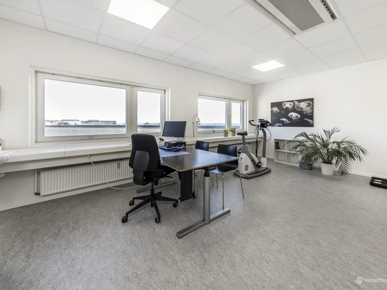 Billede 4 - Prestigefyldte kontorejendom i det eksklusive forretningsområde Tuborg Nord tæt
på Strandvejen og Øresund.