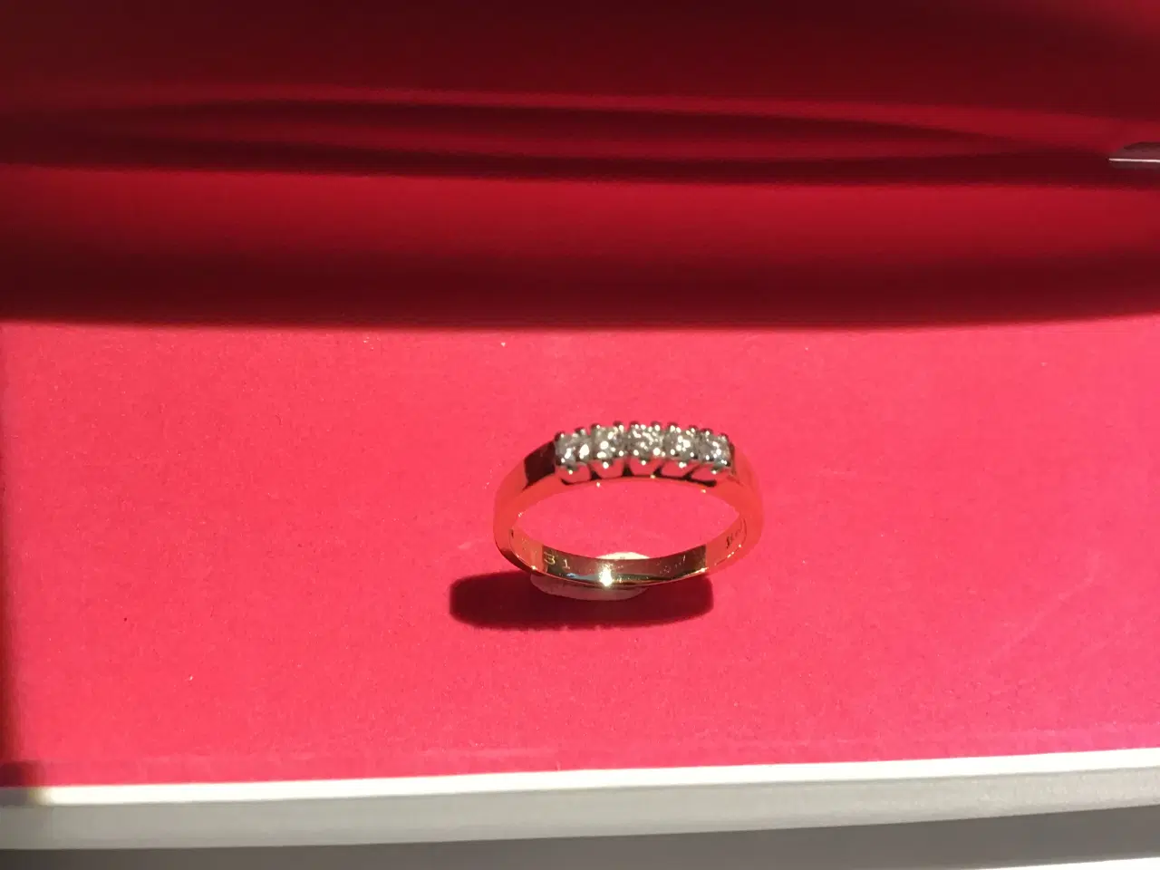Billede 1 - Diamantring rødguld.