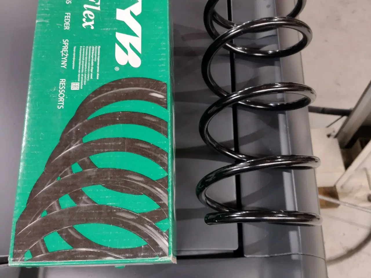 Billede 1 - Nissan. Suzuki fjedre