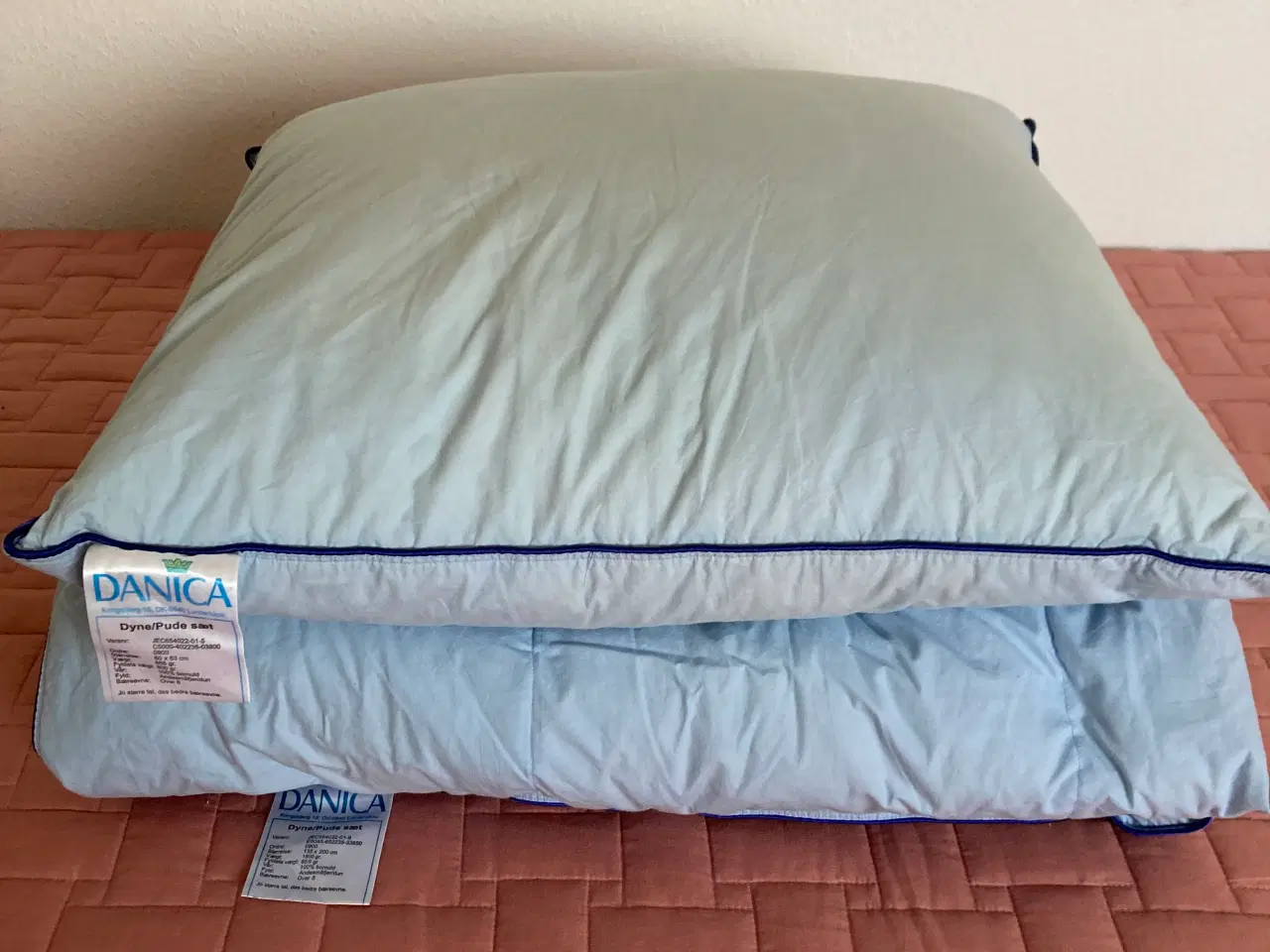 Billede 1 - Dyne og pude sæt
