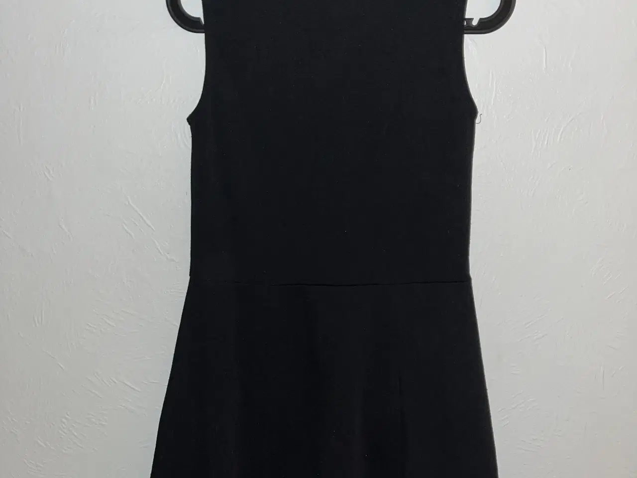 Billede 3 - MONO kjole uden ærmer i str. 14 år
