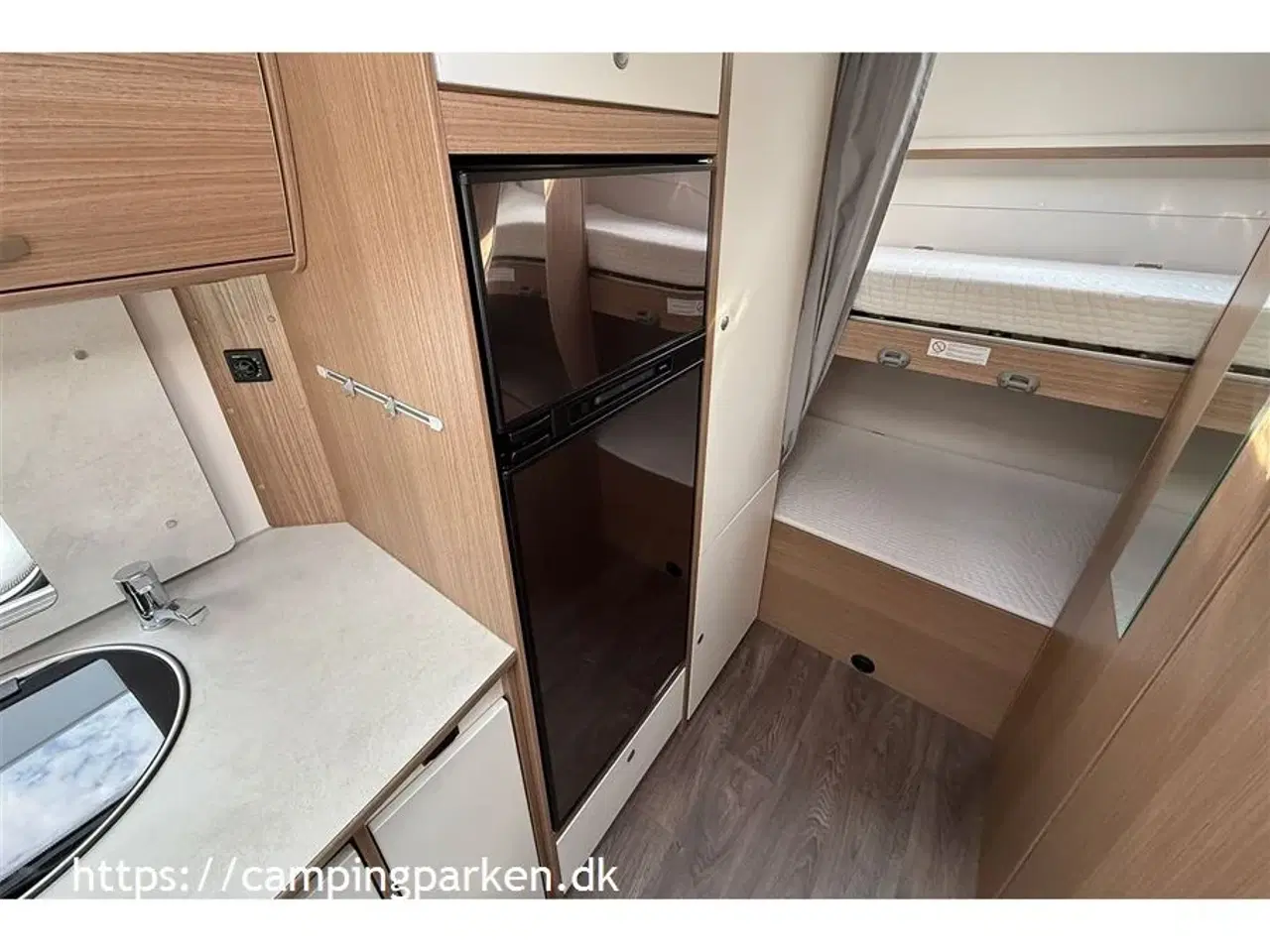 Billede 10 - 2021 - Carado A361   Perfekt vogn til hele familien, køjeseng, dobbeltseng i alkoven og opredning i siddegruppe