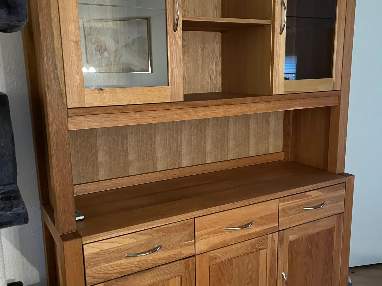 Billede 3 - Skænk + overdel m/lys og glashylder