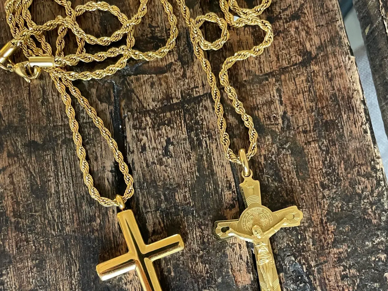 Billede 8 - Forskellige 14kt goldfilled halskæder med kors