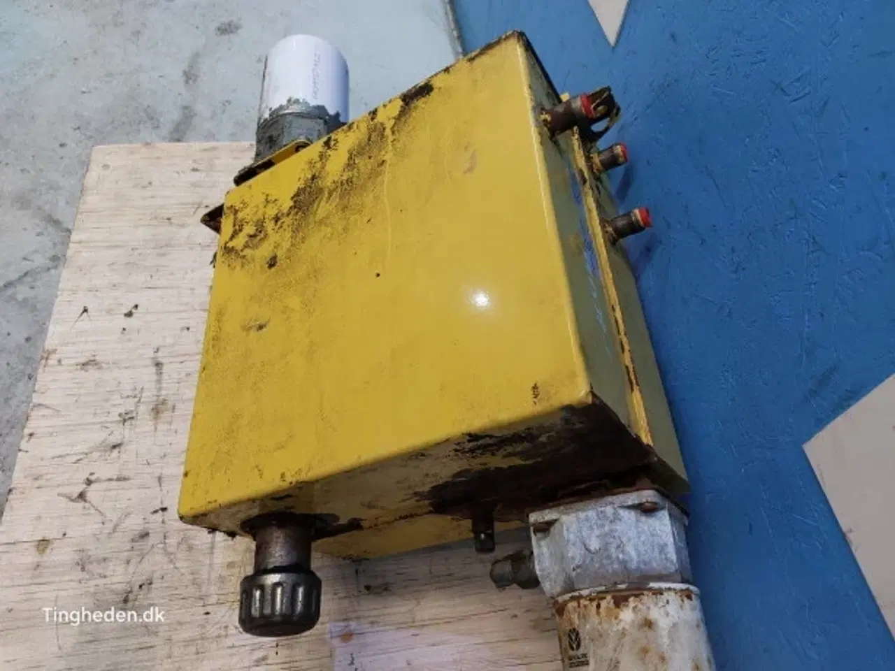 Billede 3 - New Holland FX38 Hydrauliktank 84429993