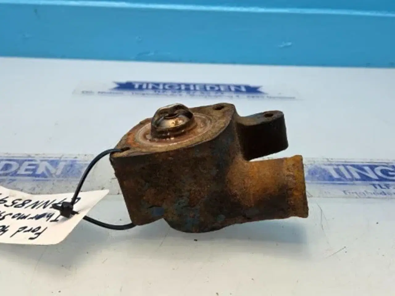 Billede 7 - Ford 4000 Thermostat Hus C7NN8594A
