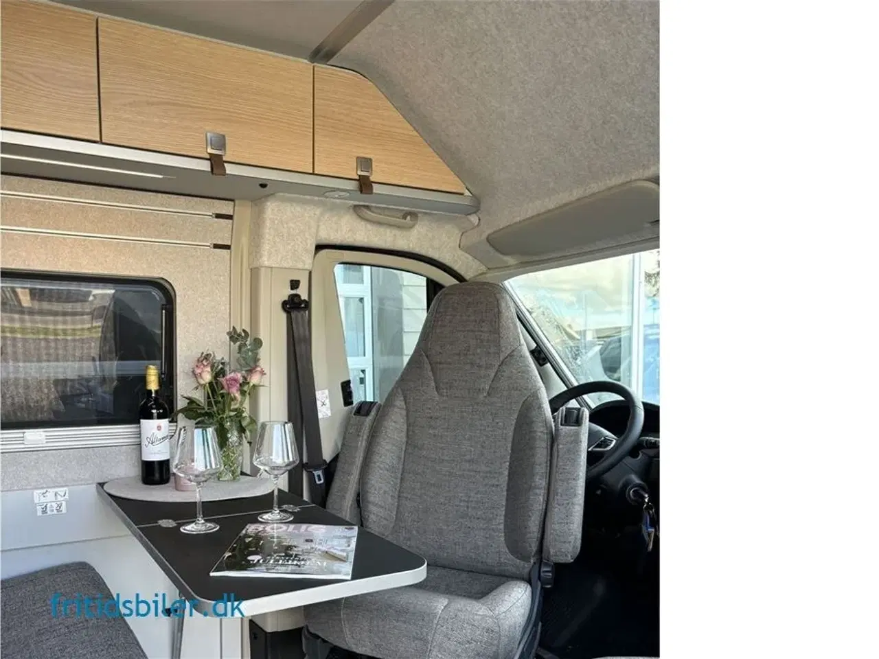 Billede 5 - 2024 - Hymer   Hymer Yosemite med alt udstyr under 6 m med langsgående senge