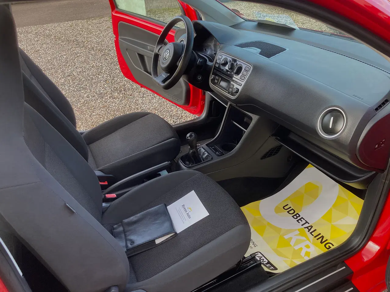 Billede 11 - VW Up 1.0 Nysyn lav km meget Pæn og velholdt