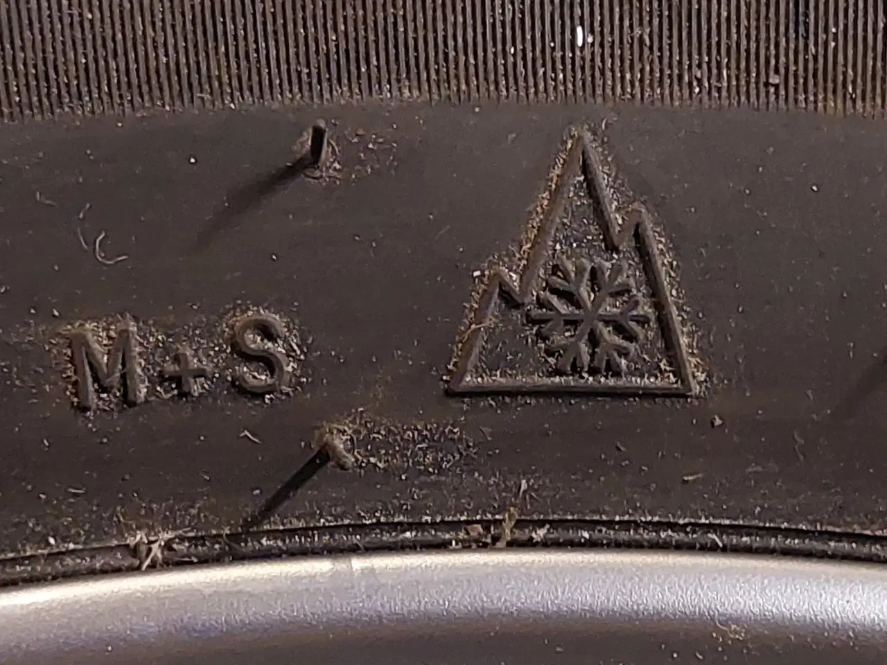 Billede 5 - Alutec fælge med Michelin Crossclimate helårsdæk. 