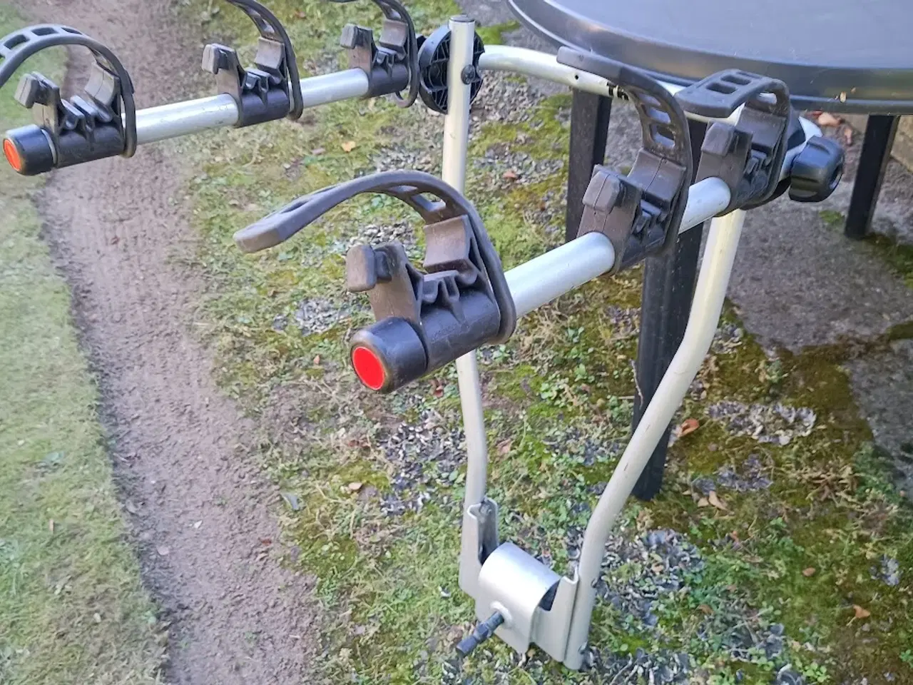 Billede 2 - Thule cykelholder til 3 cykler.