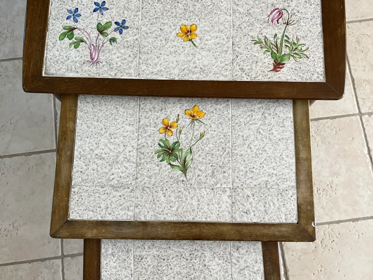 Billede 2 - Kakkelborde med blomster