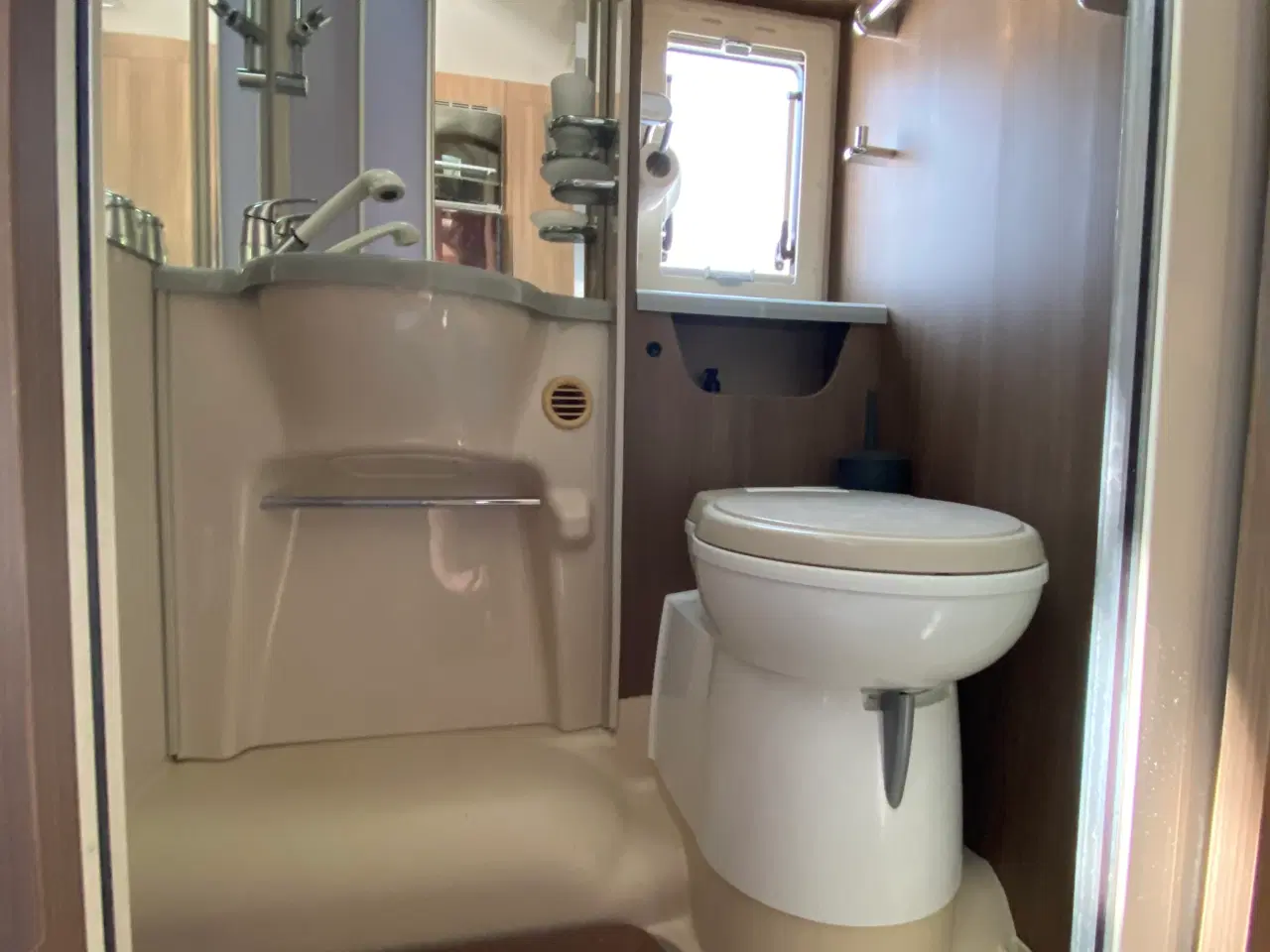 Billede 9 - 2013 Chausson Sweet Garage Autocamper