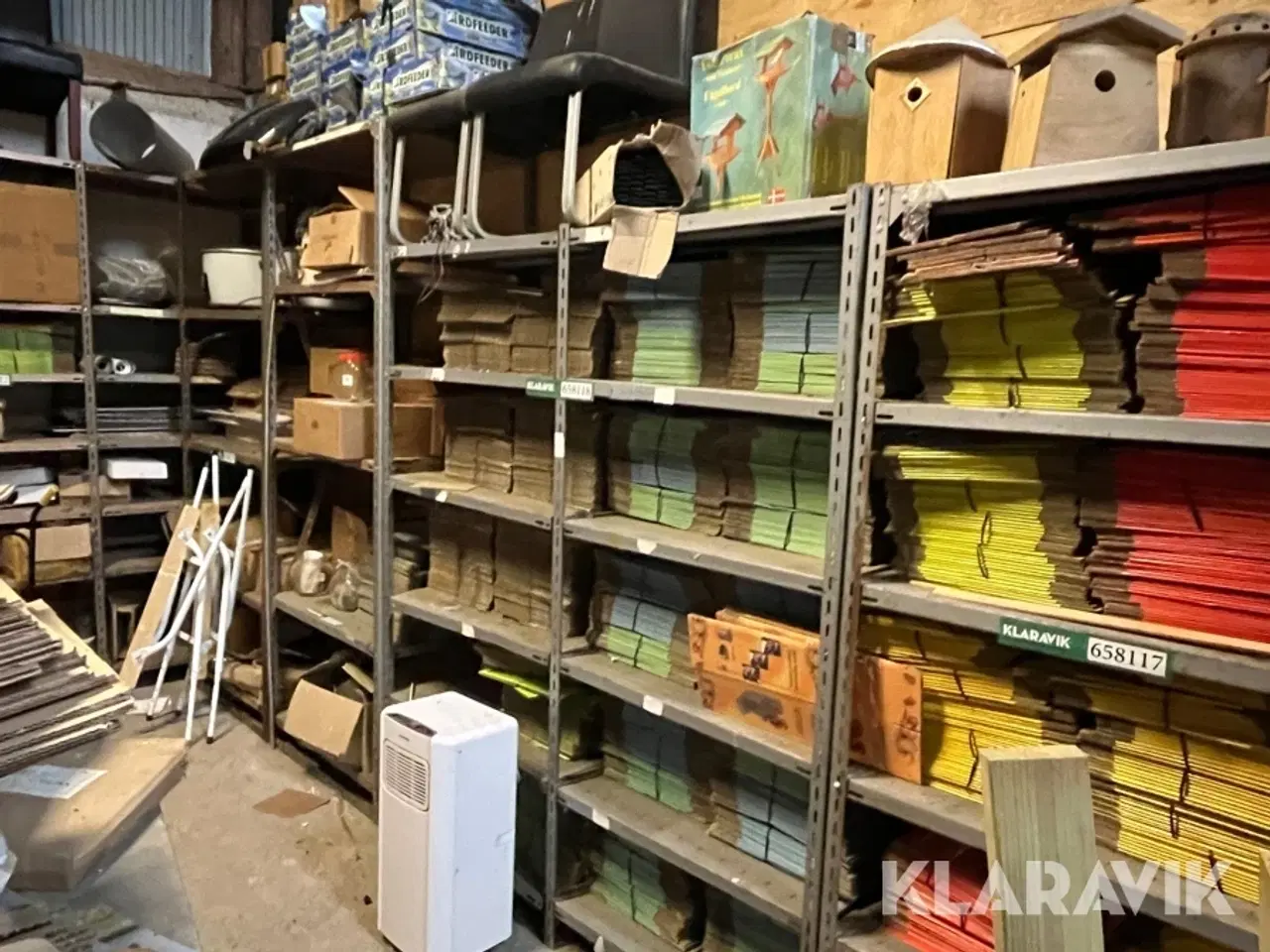 Billede 2 - Reol system med blandet tilbehør.