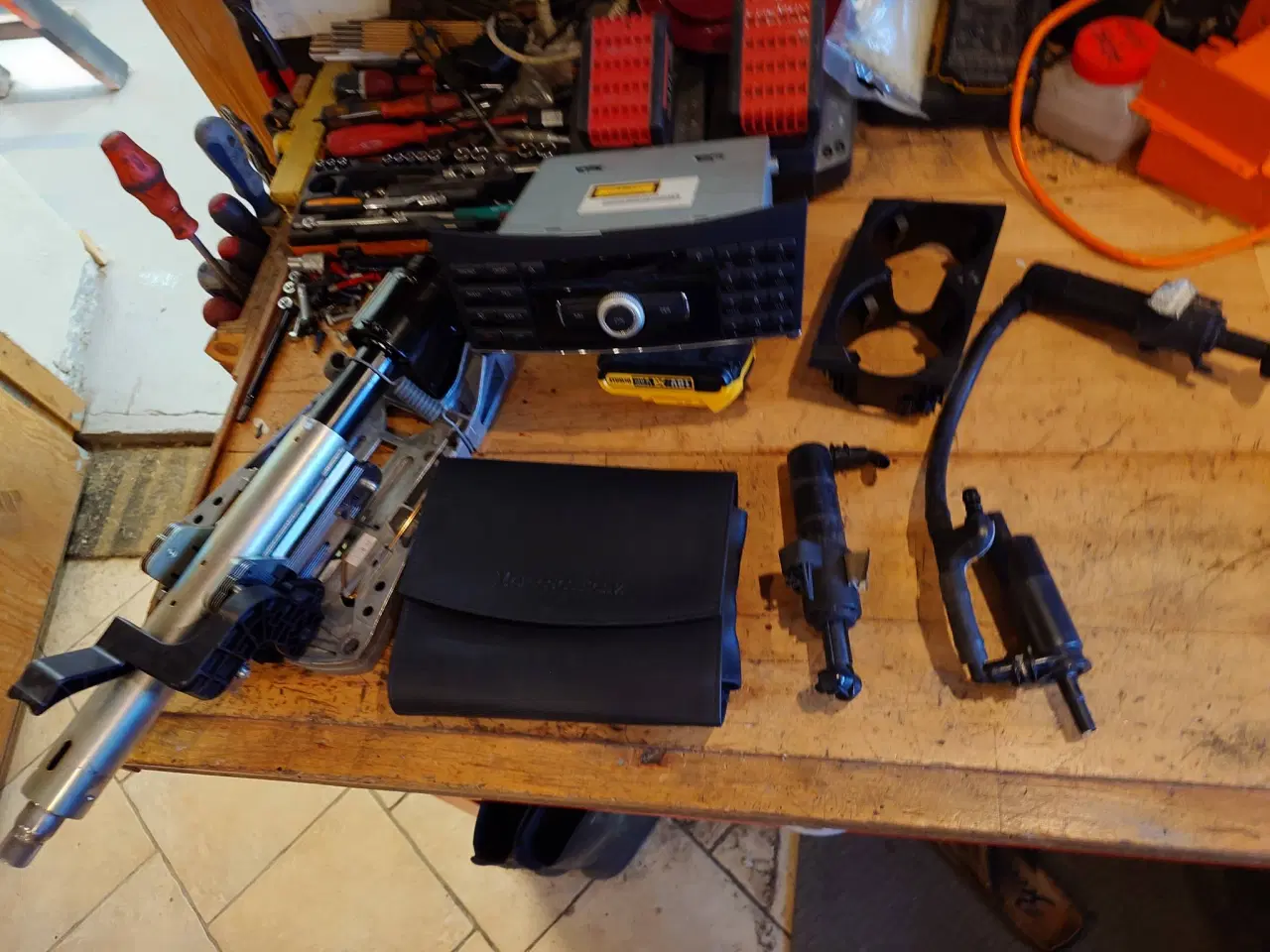 Billede 8 - mercedes w 212 årg 2012 masser af dele sælges.