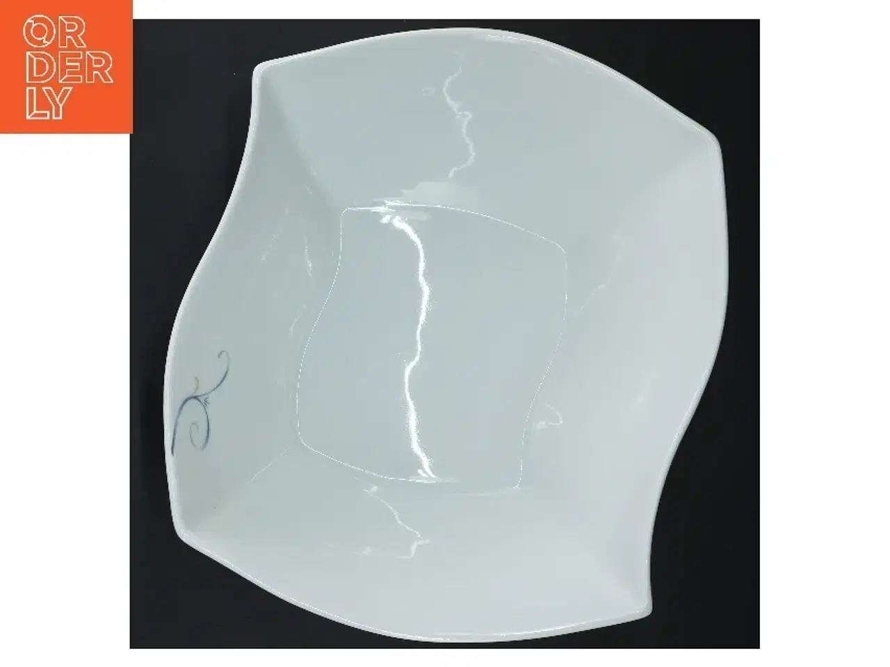 Billede 3 - Porcelænsskal fra Fyrklveren Victoria (str. 26x22x9 cm)