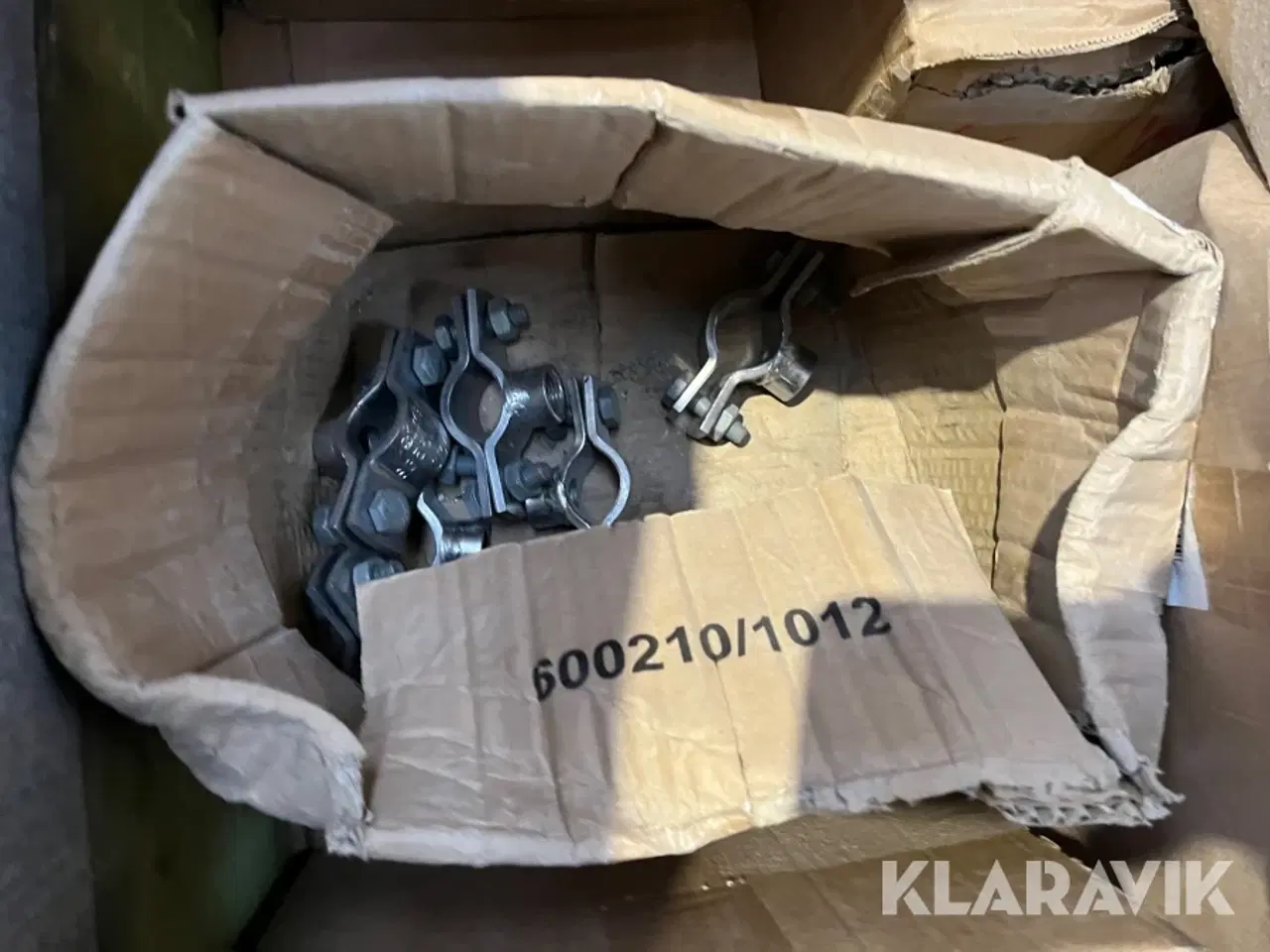 Billede 11 - Lot - VVS, rør, rørbærere og øvrigt - 2 paller