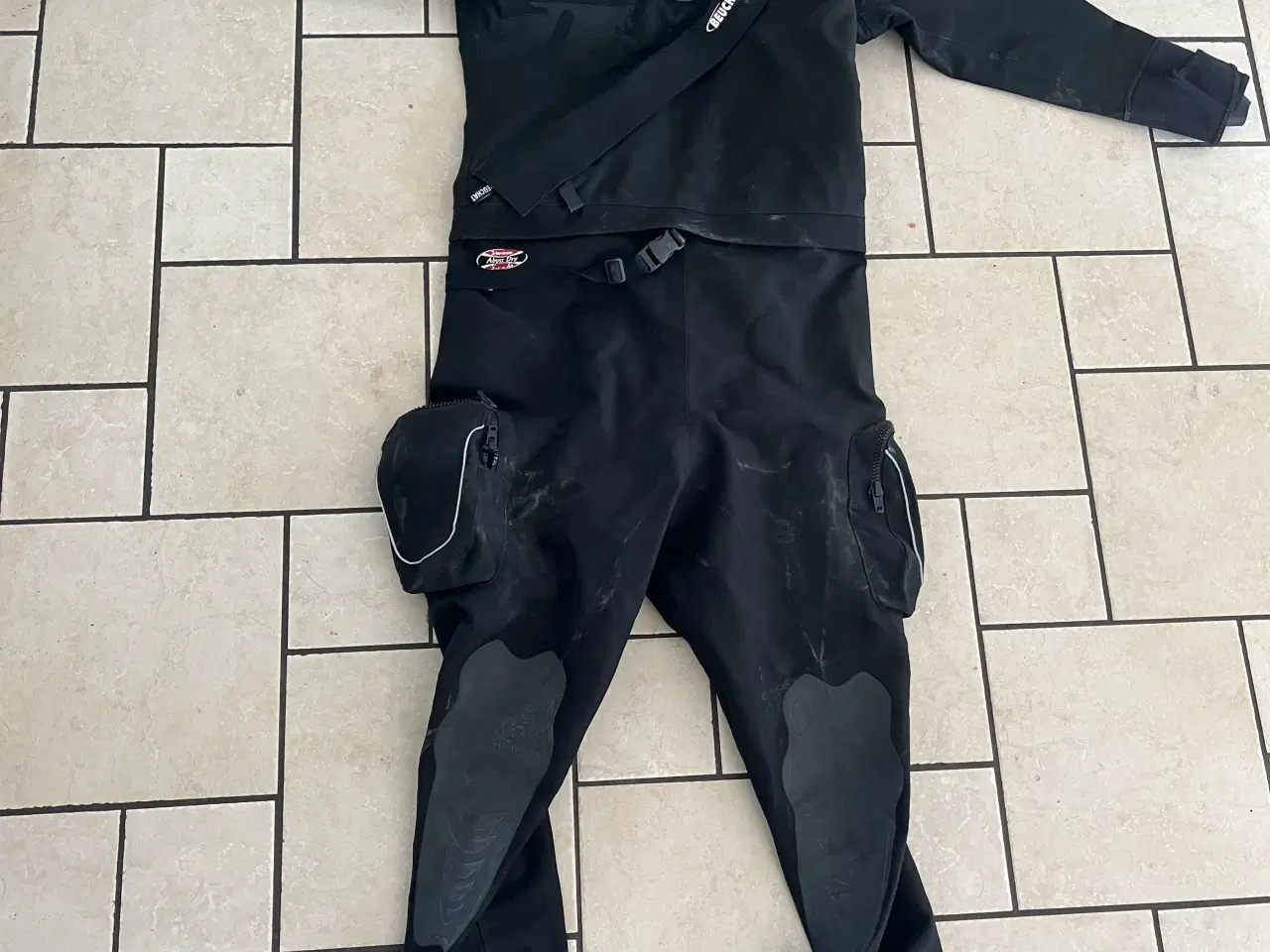 Billede 2 - Beuchat trilaminat tørdragt sælges 