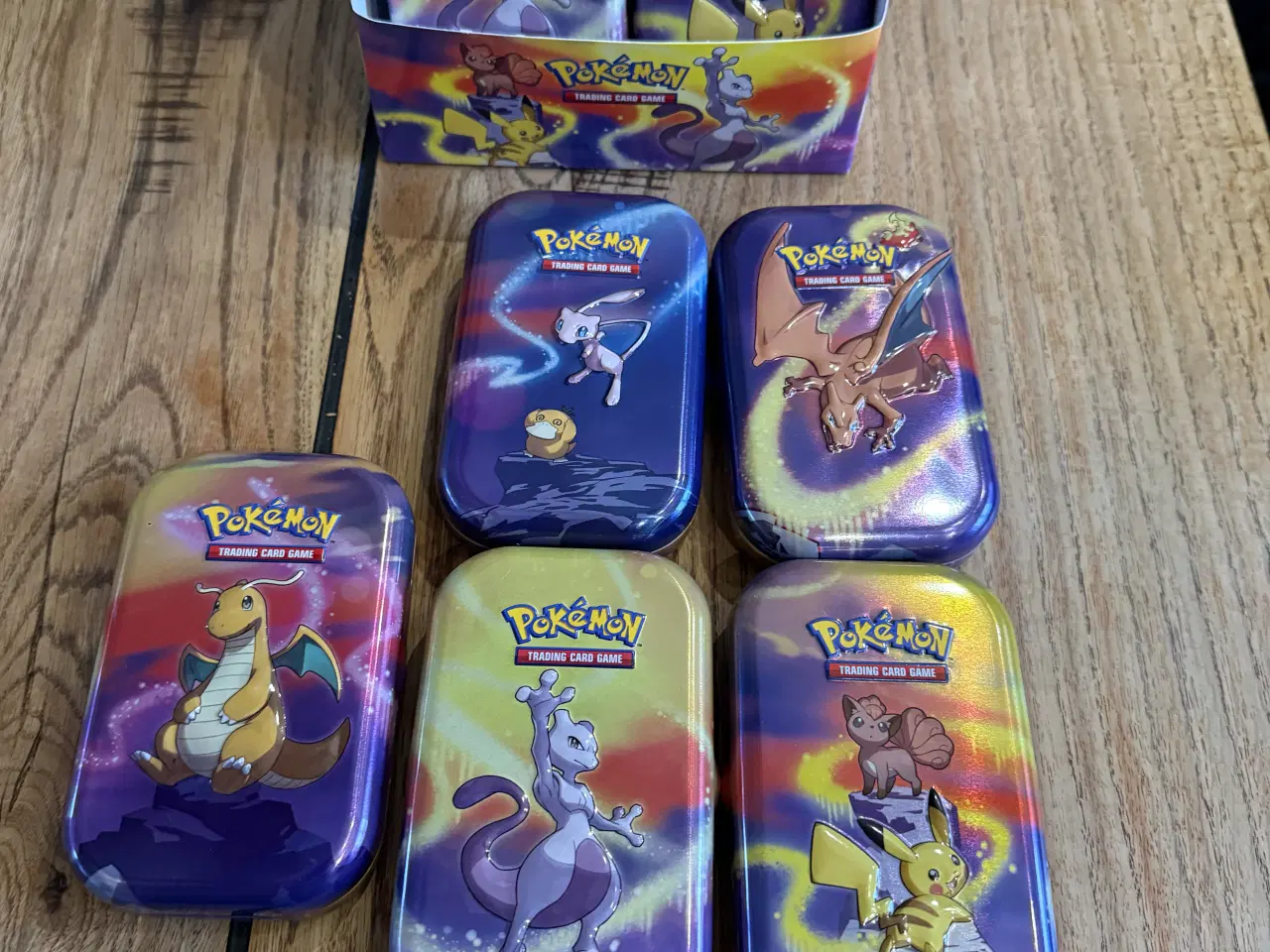 Billede 4 - Pokemon tin displays UDEN KORT
