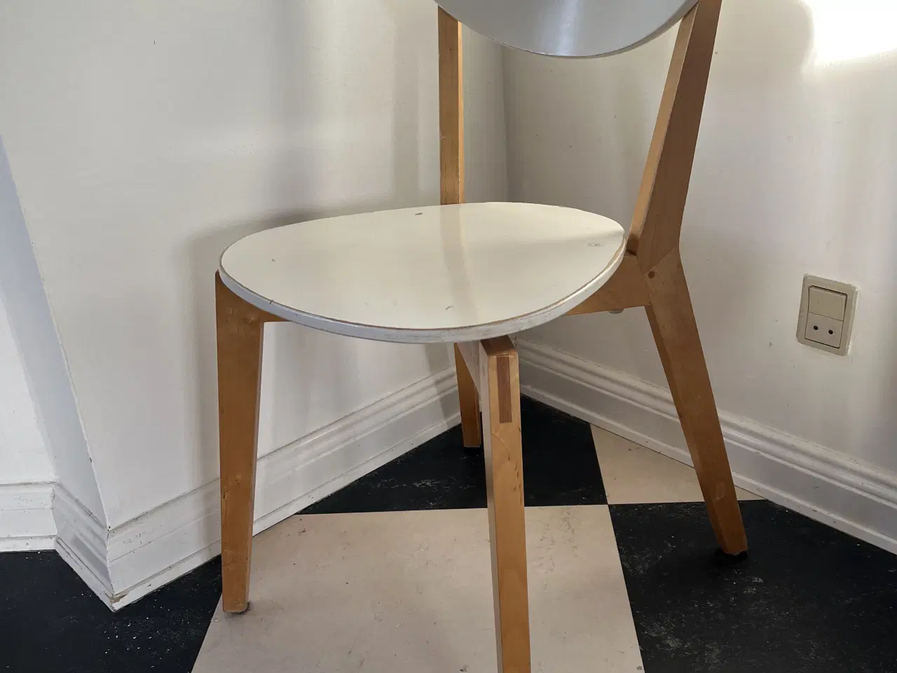 Billede 2 - Spisebordsstole Jysk Jegind 48 stk