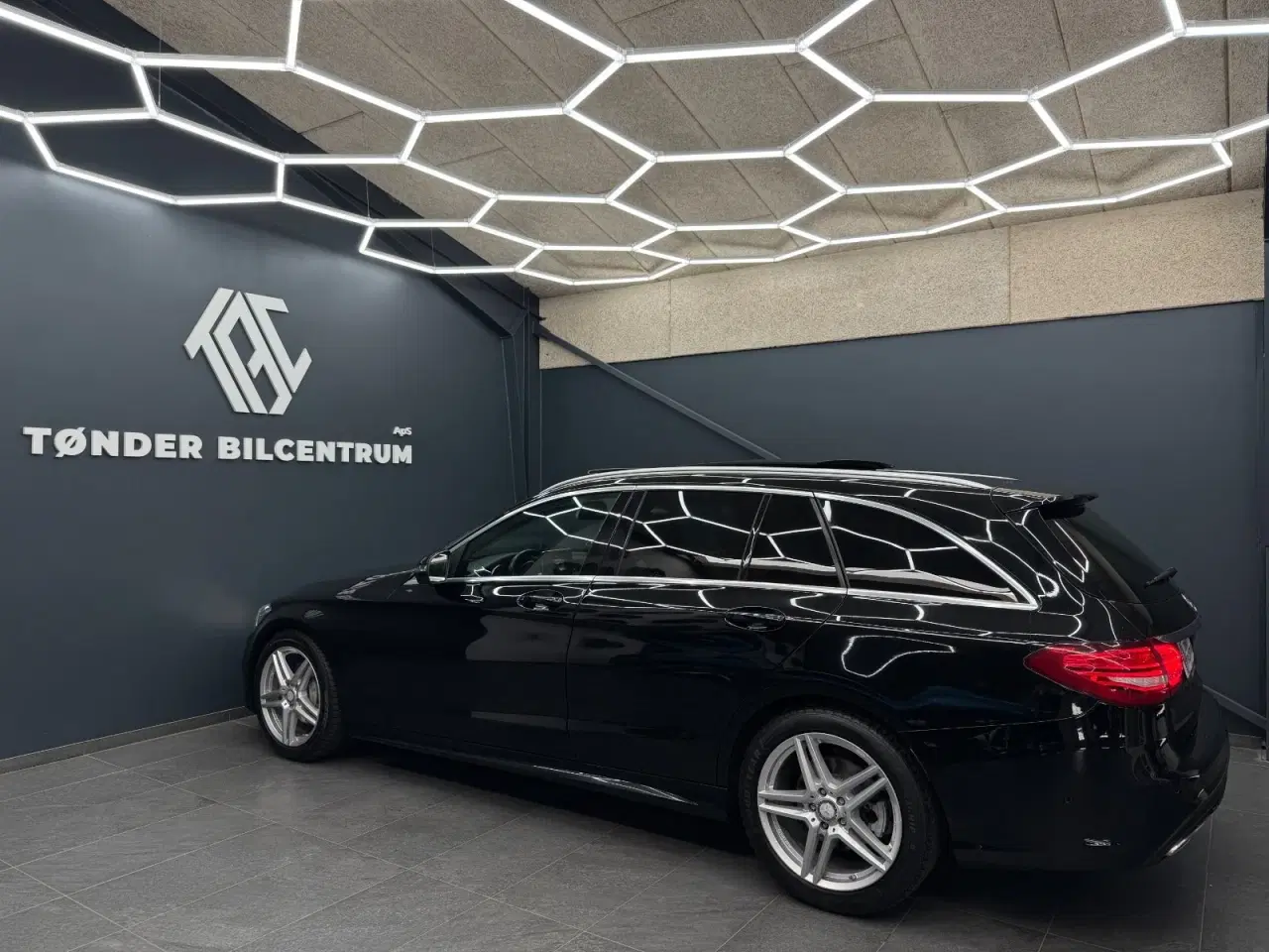 Billede 4 - Mercedes C220 d 2,2 AMG Line stc. aut.