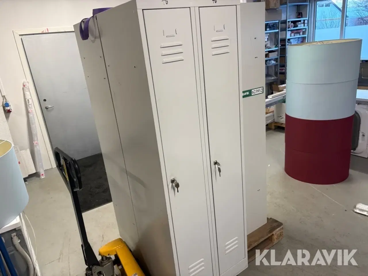 Billede 2 - Omklædningsskabe i stål 3 styk.