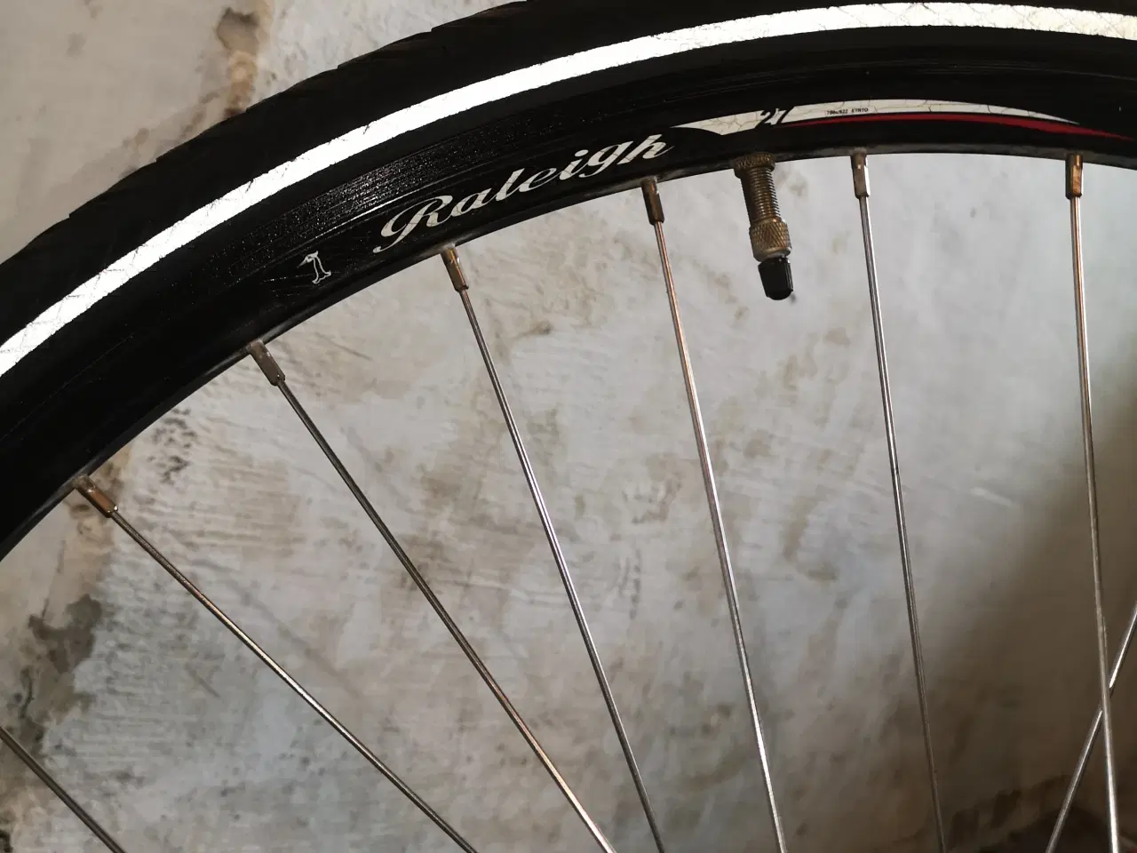 Billede 4 - RALEIGH 28"  52cm lila  7 gear..  baglygter 