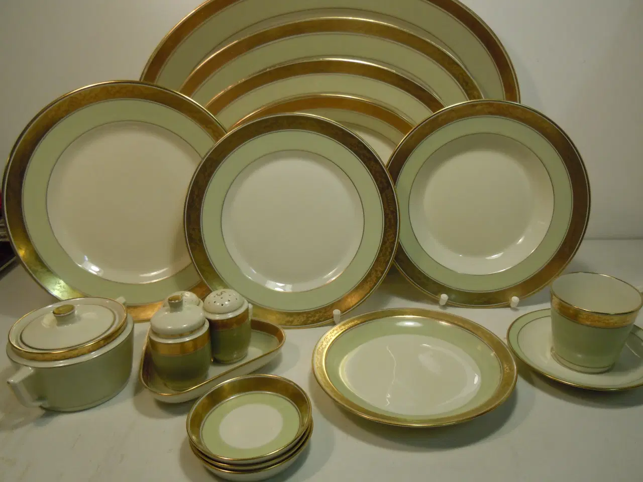 Billede 1 - OPHØR 20-50% rabat på KGL Dagmar stel .Pris fra