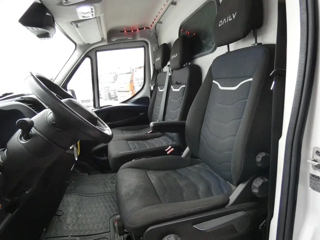 Billede 9 - Iveco Daily 35S16 12m3 2,3 D Hi-Matic 156HK Van 8g Aut.