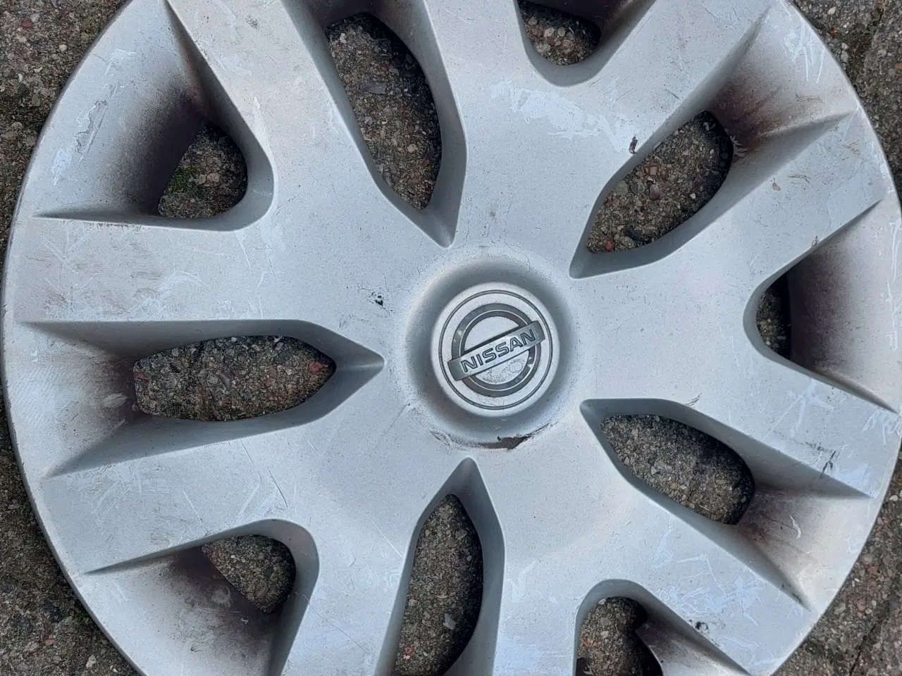 Billede 5 - Nissan hjulkapsler
