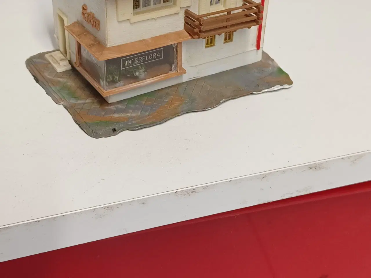 Billede 1 - hus til modelbanen