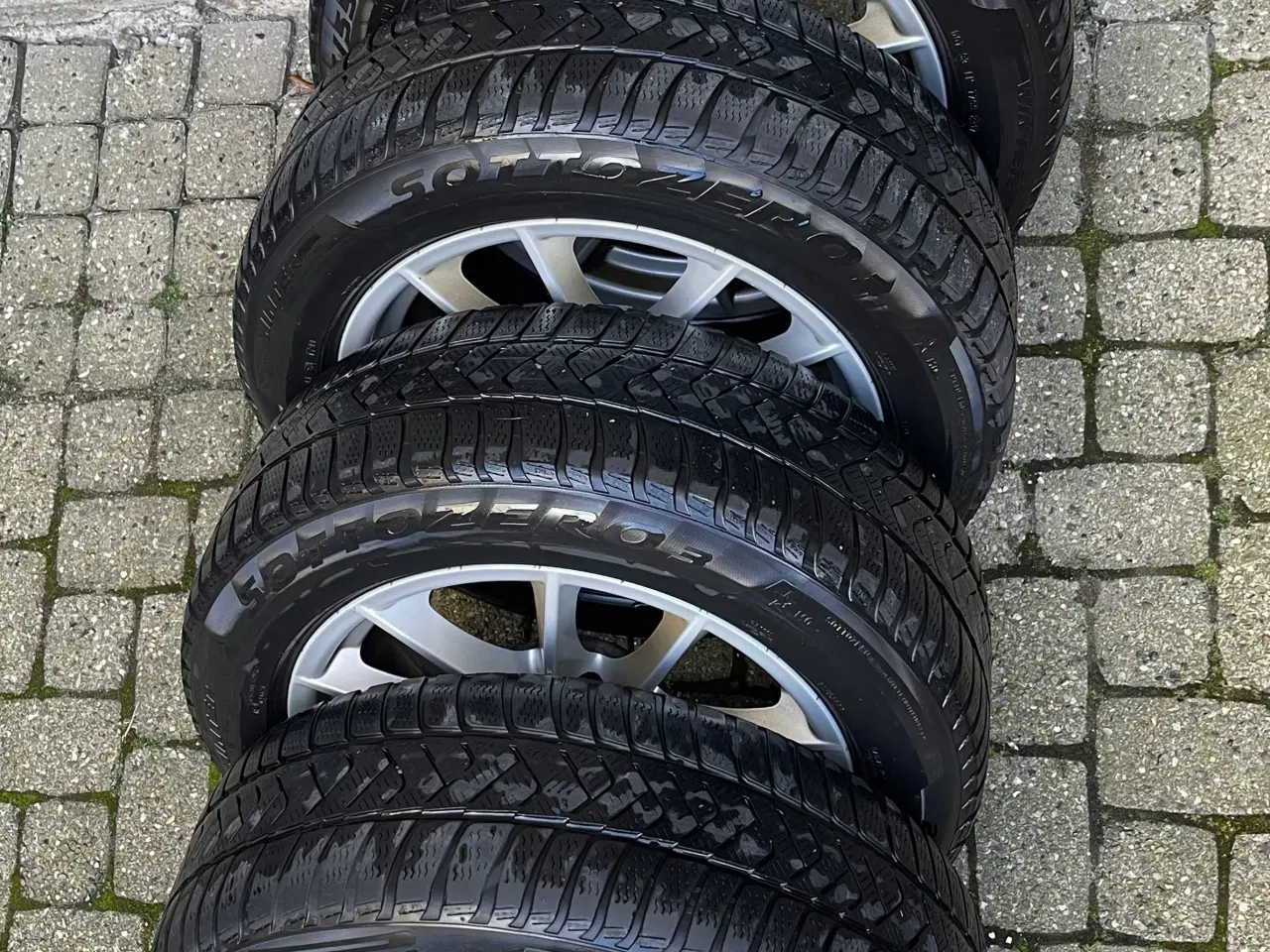 Billede 3 - BMW Dicastel alufælge med Pirelli vinterdæk