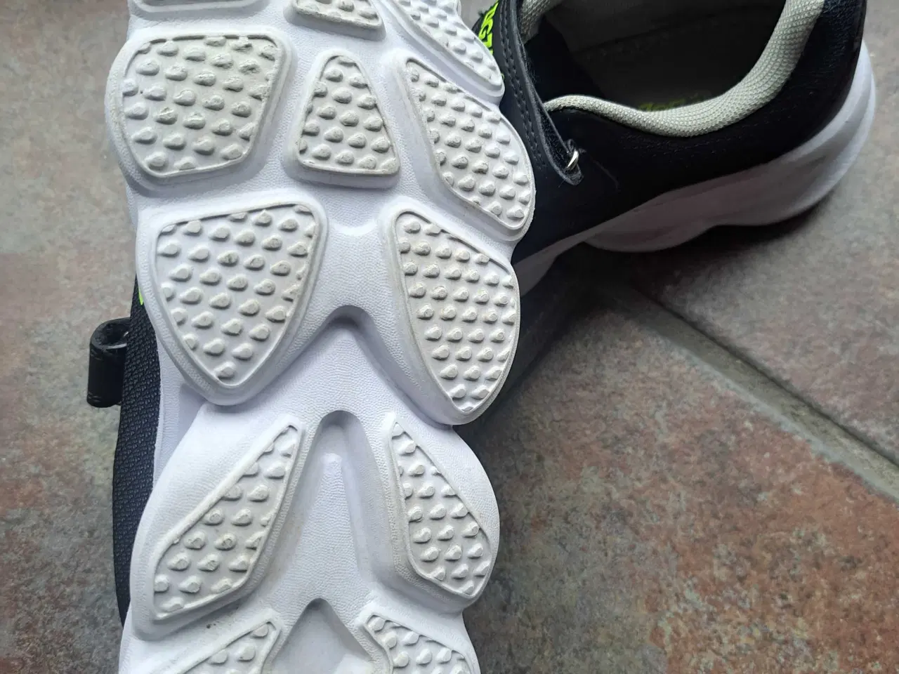 Billede 2 - Zigzag sko str 35