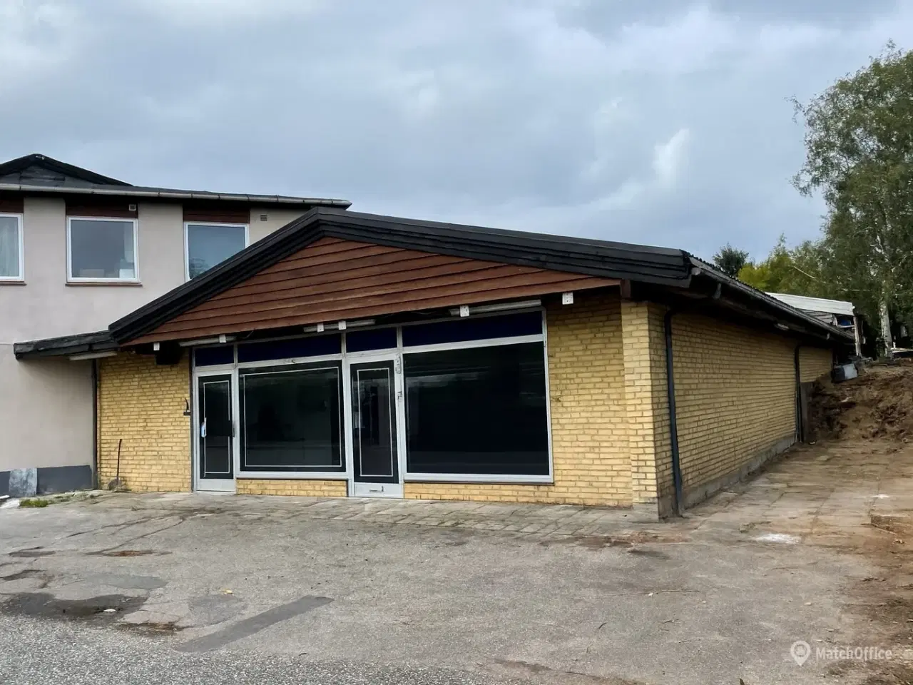 Billede 1 - Lokaler til leje – Lyngevej 215. 3450 Allerød Klinik / Købmand / Butik / Bageri / Kontor / Lager