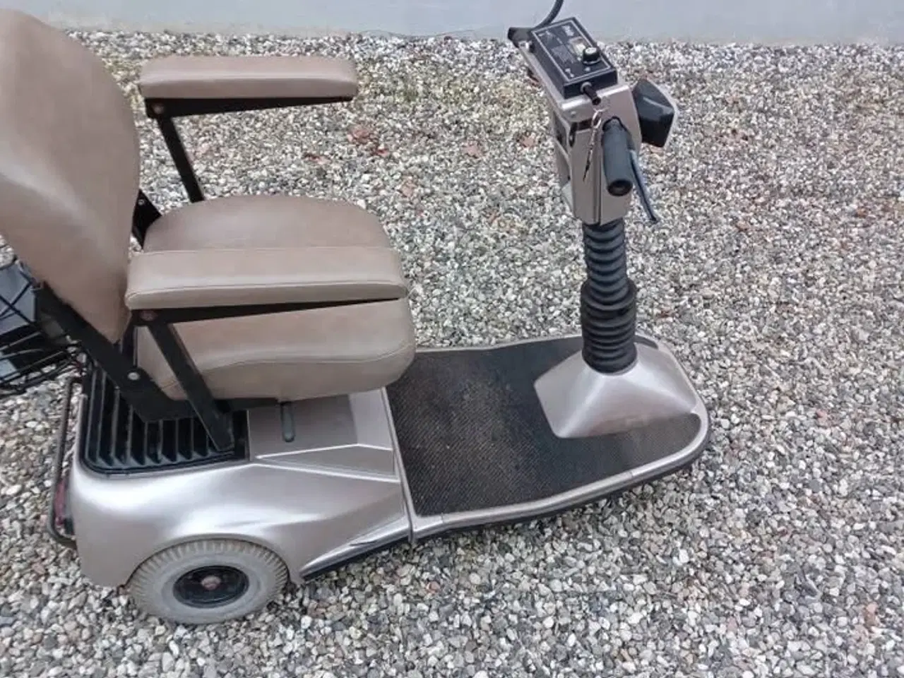 Billede 3 - Ældre Fin elscooter