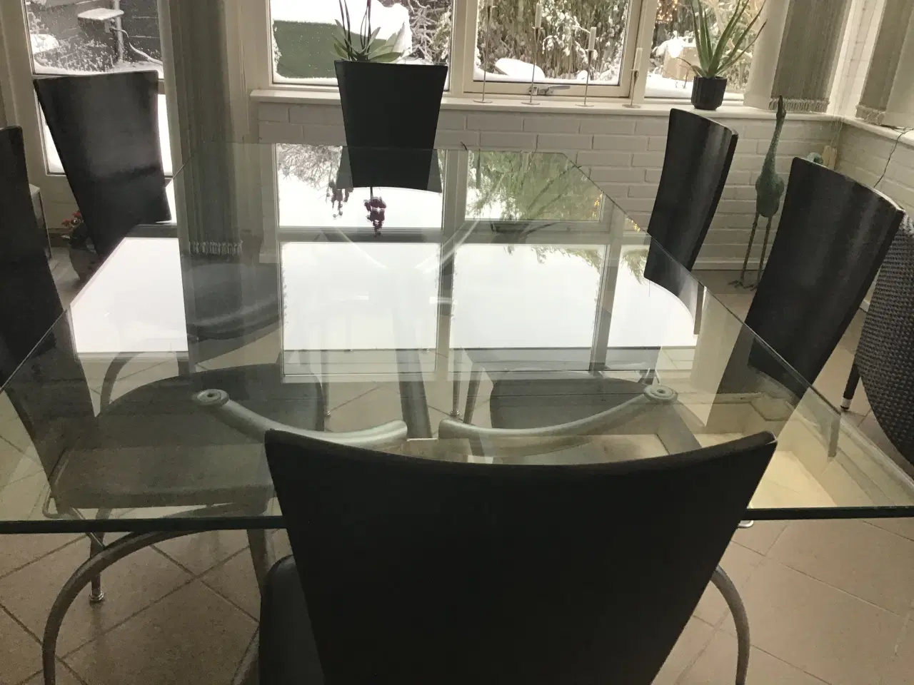 Billede 2 - Glas spisebord m 6 stole og hyggebord