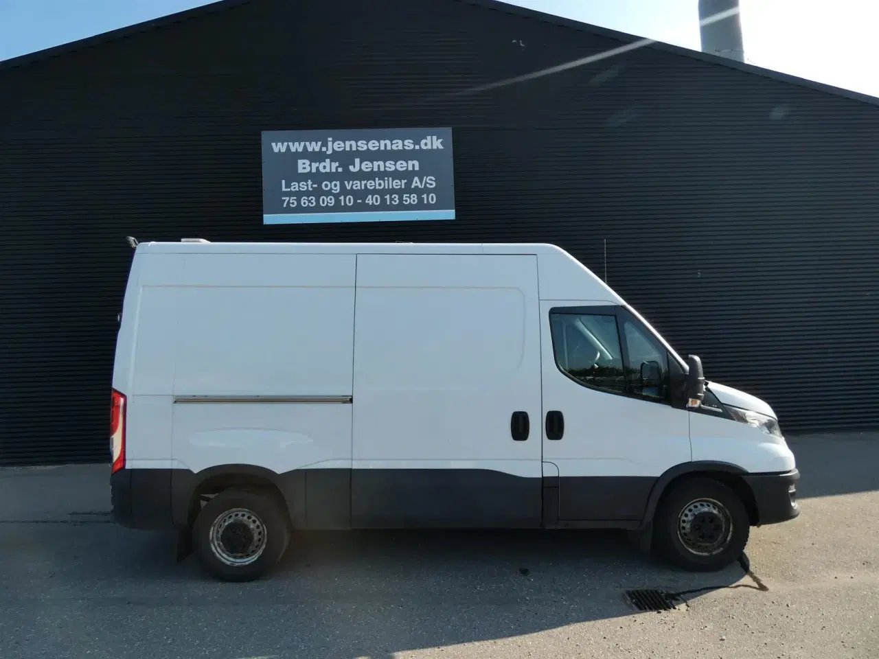 Billede 2 - Iveco Daily 35S16 10,8m3 2,3 D Hi-Matic 156HK Van 8g Aut.